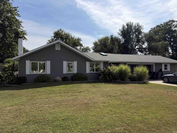 56450 Ellen Avenue, Mishawaka, IN 46545