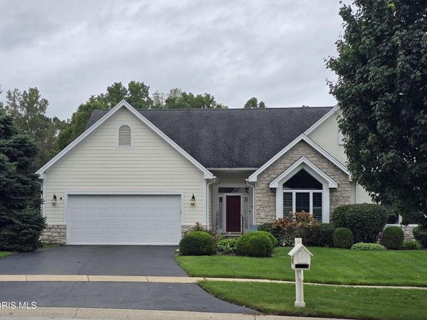 4827 Marble Cliff Boulevard, Sylvania, OH 43560