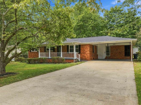 2159 Estaline Dr, Florence, AL 35630