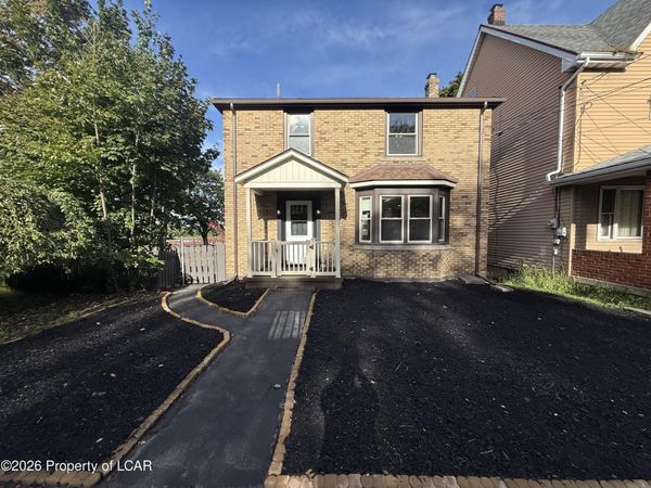 276 S Poplar Street, Hazleton, PA 18201