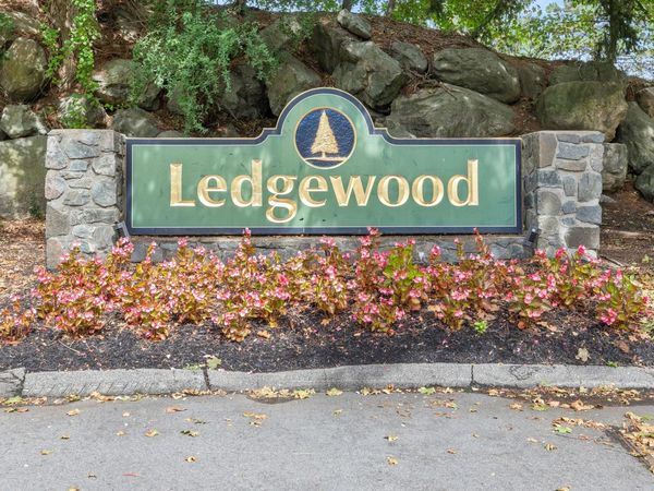 4 Ledgewood Way, Unit 21, Peabody, MA 01960