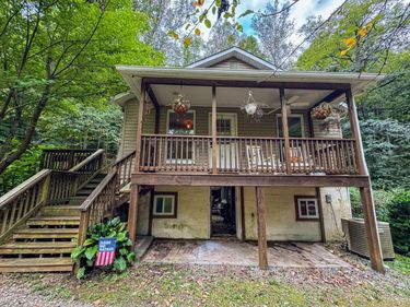1488 Short Cut Road, Coleman Falls, VA 24536