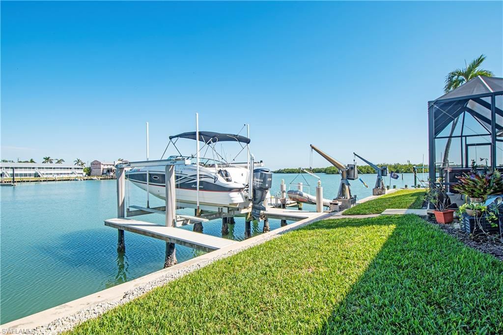 125 Pago Pago Dr E, Naples, FL 34113 Photo