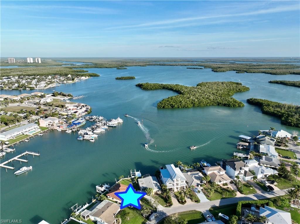 125 Pago Pago Dr E, Naples, FL 34113 Photo