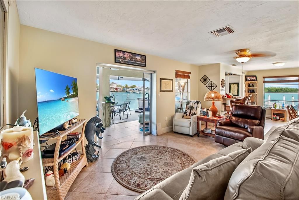125 Pago Pago Dr E, Naples, FL 34113 Photo