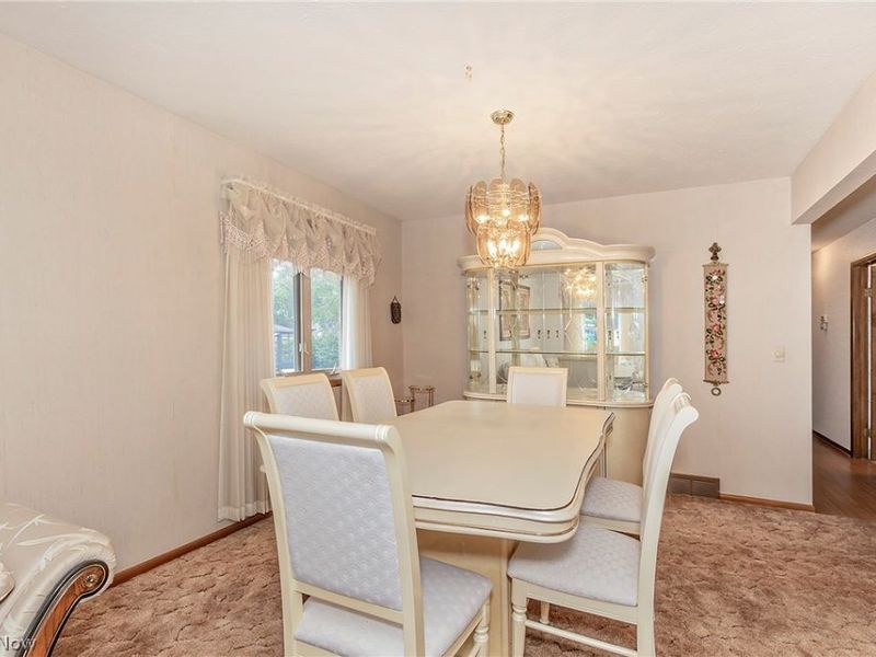 7681 Plumwood Lane, Seven Hills, OH 44131 Photo 13