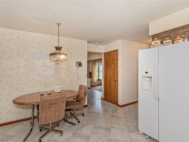 7681 Plumwood Lane, Seven Hills, OH 44131 Photo 18