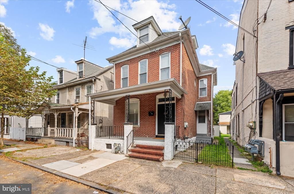 253 BEECH STREET , POTTSTOWN, PA 19464