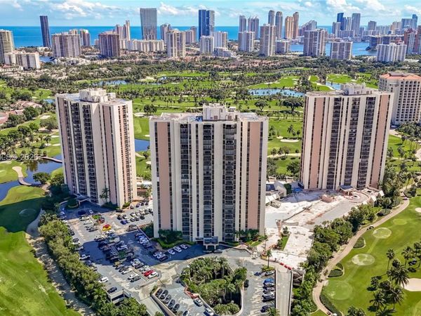 20301 W Country Club Dr. , Unit 2428, Aventura, FL 33180