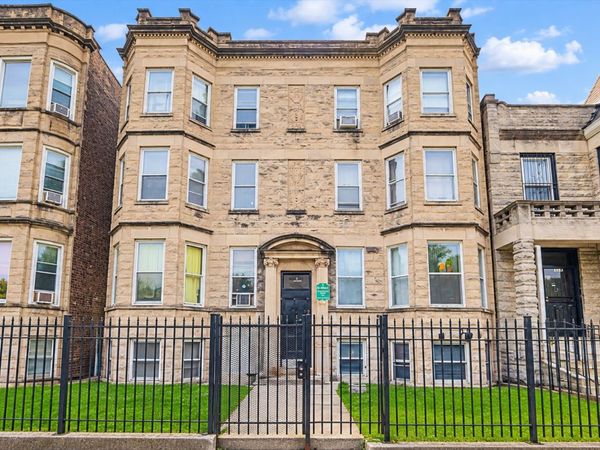 3133 W Augusta Boulevard , Unit 1RE, Chicago, IL 60622