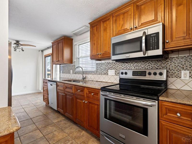 6978 Fallen Oaks Dr, Deerfield Township, OH 45040 Photo 8
