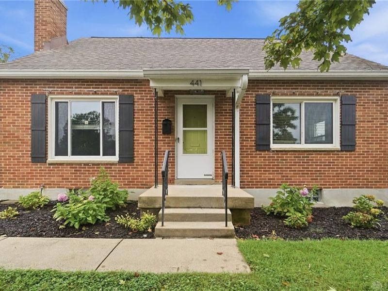 441 W Early Drive, Miamisburg, OH 45342 Photo 2