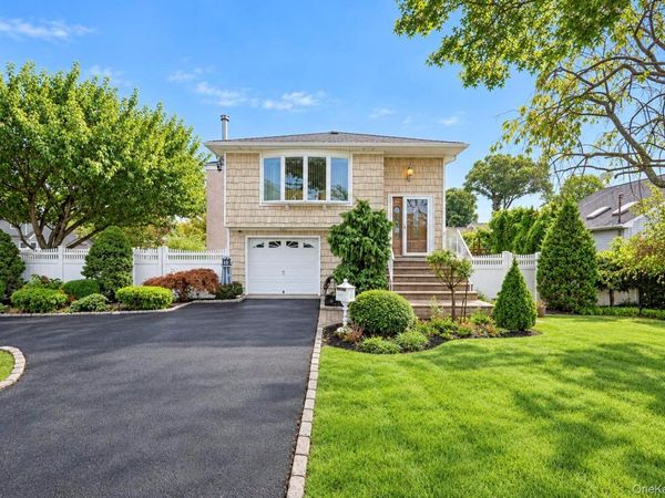 355 W Islip Boulevard , West Islip, NY 11795