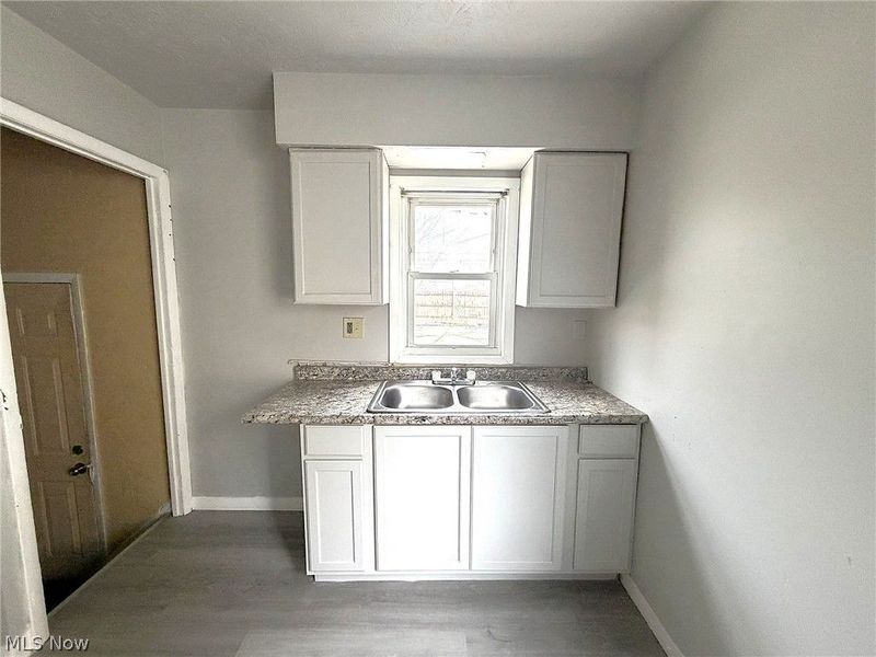 4180 E 148th Street, Cleveland, OH 44128 Photo 4