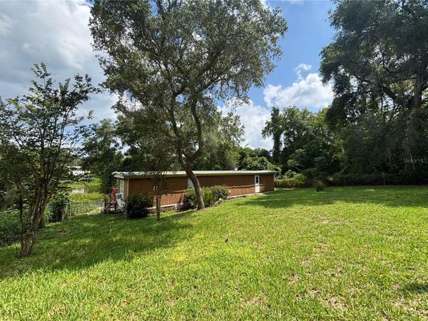 18225 SE 22ND PLACE , SILVER SPRINGS, FL 34488