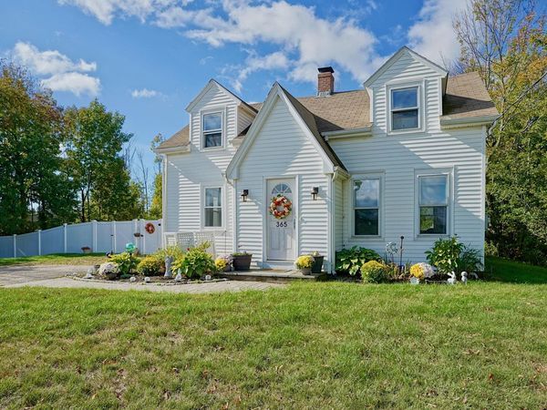 365 Shattuck Way, Newington, NH 03801