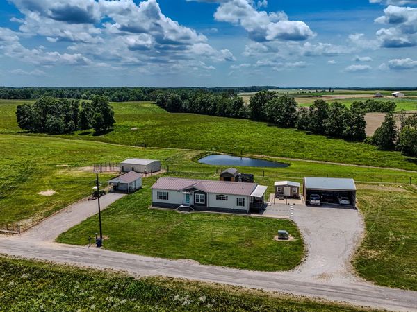 1198 David Patterson Rd , Lutts, TN 38471
