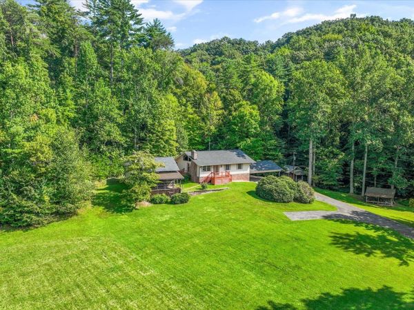 745 Blockhouse Valley Rd , Clinton, TN 37716