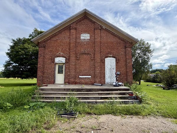 105 N Angola Road, Coldwater, MI 49036