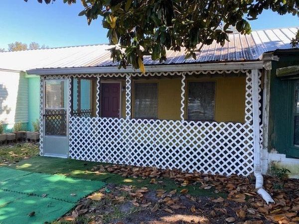 8-3 Parker Avenue , Lanark Village, FL 32323