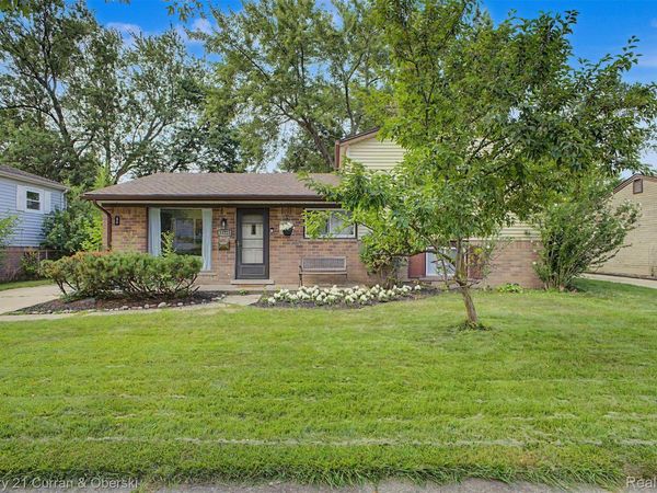 33223 Lynx Street , Westland, Mi 48185