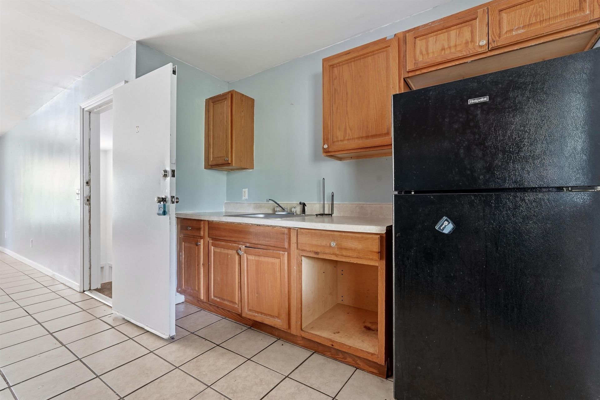 204 A St. Photo 6