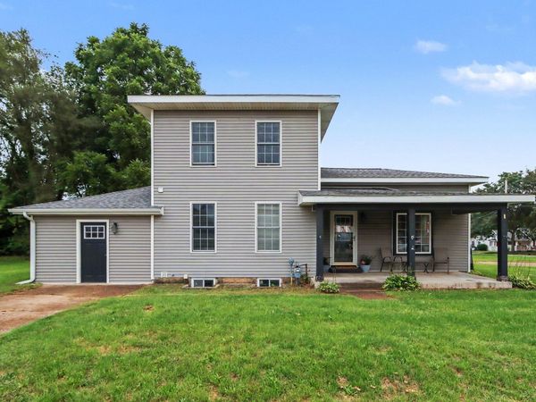 534 W Allegan Street, Plainwell, MI 49080