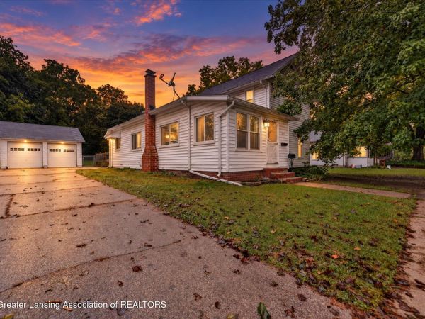 617 N Sheldon Street, Charlotte, MI 48813