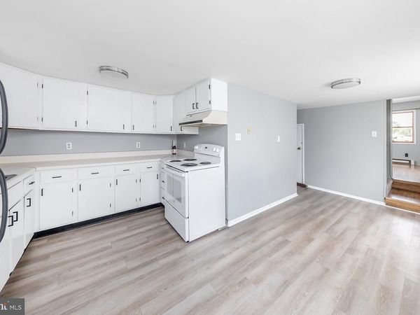 114 E MILLBROOKE, WOODSTOWN, NJ 08098