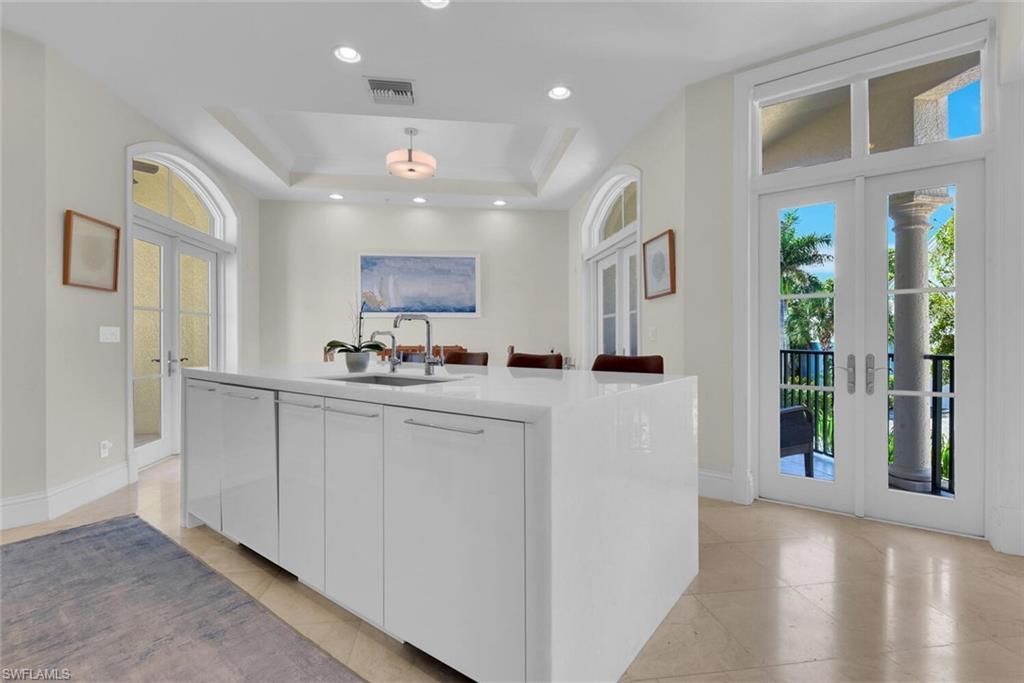 684 10th Ave S, Unit D1, Naples, FL 34102 Photo