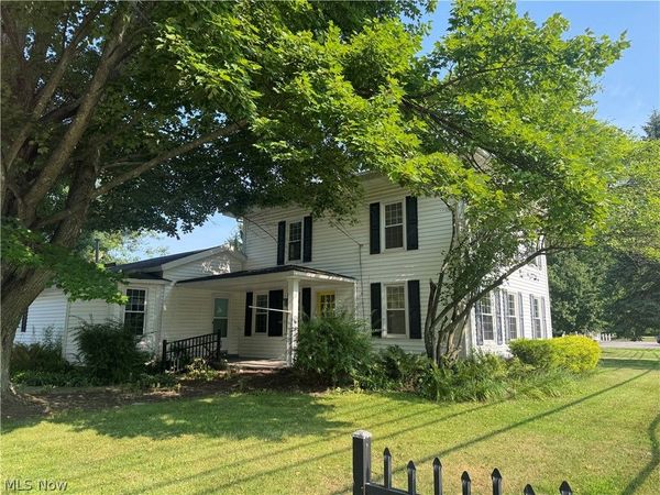 5192 Darrow Road, Hudson, OH 44236
