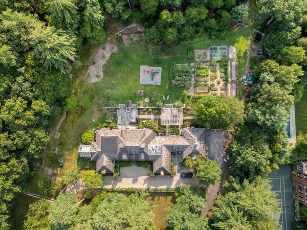 150 Pond Road, Wellesley, MA 02482