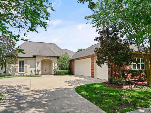 10753 Hilltree Dr, Baton Rouge, LA 70810