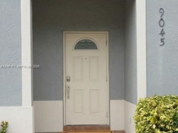 9045 SW 203rd Ter , Cutler Bay, FL 33189
