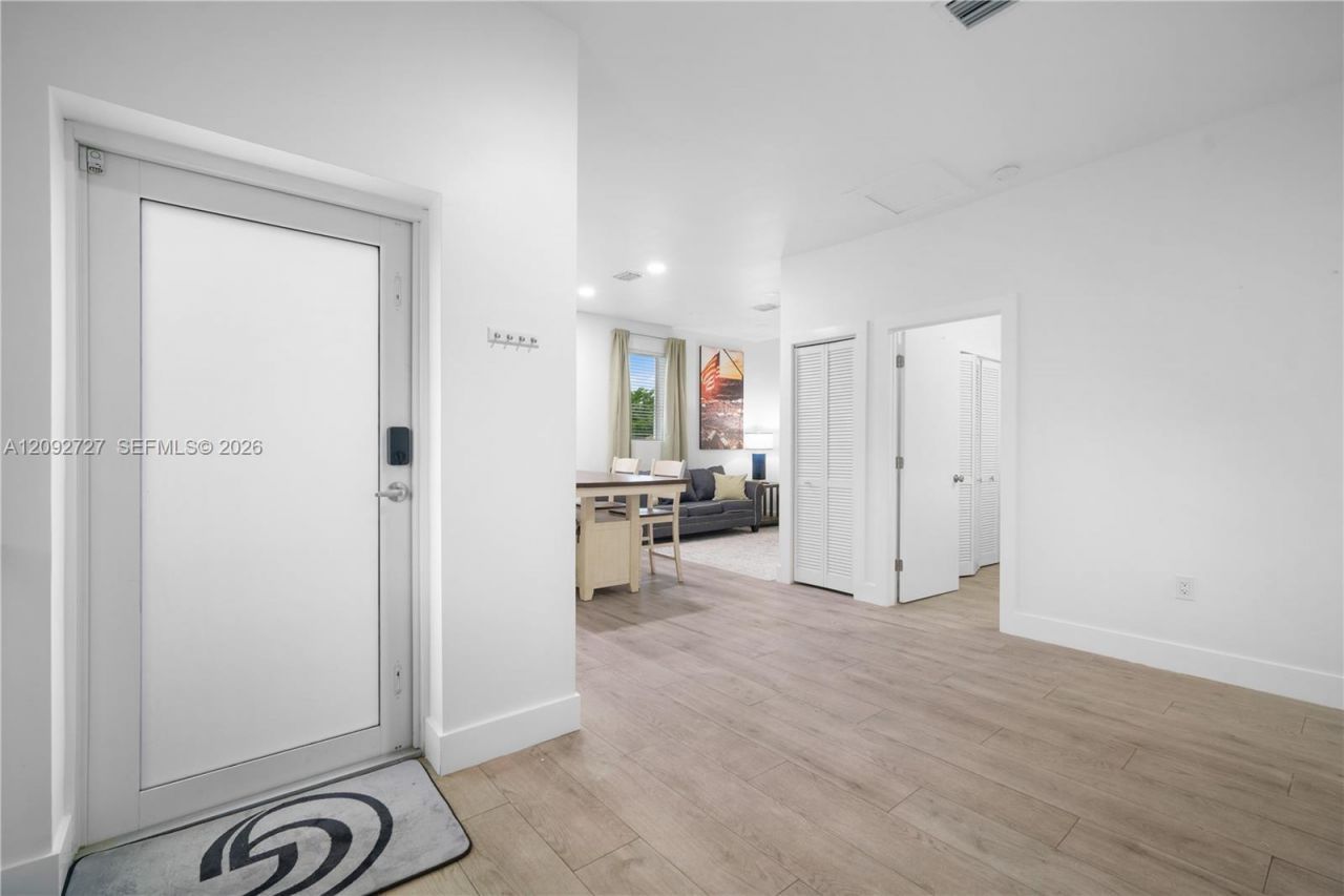 836 NW 33rd Ave, Unit B, Miami, FL 33125 Photo