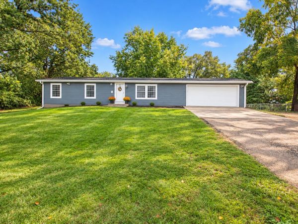 1585 Joliet Way , Dixon, IL 61021