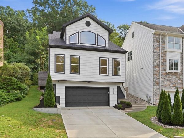 3192 Golden Hollow Avenue, Cincinnati, OH 45226