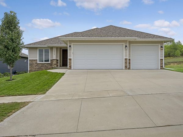 6845 Brookside Drive, Sioux City, IA 51106