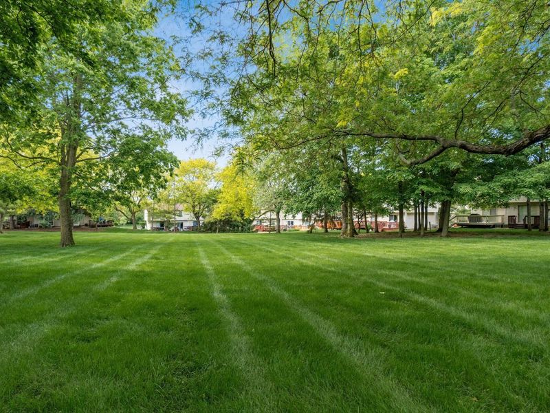 493 Foxtrail Circle E, Westerville, OH 43081 Photo 15