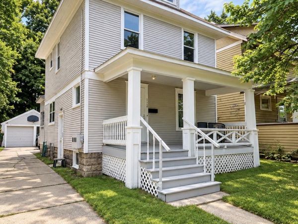 812 N Pine Street, Lansing, MI 48906