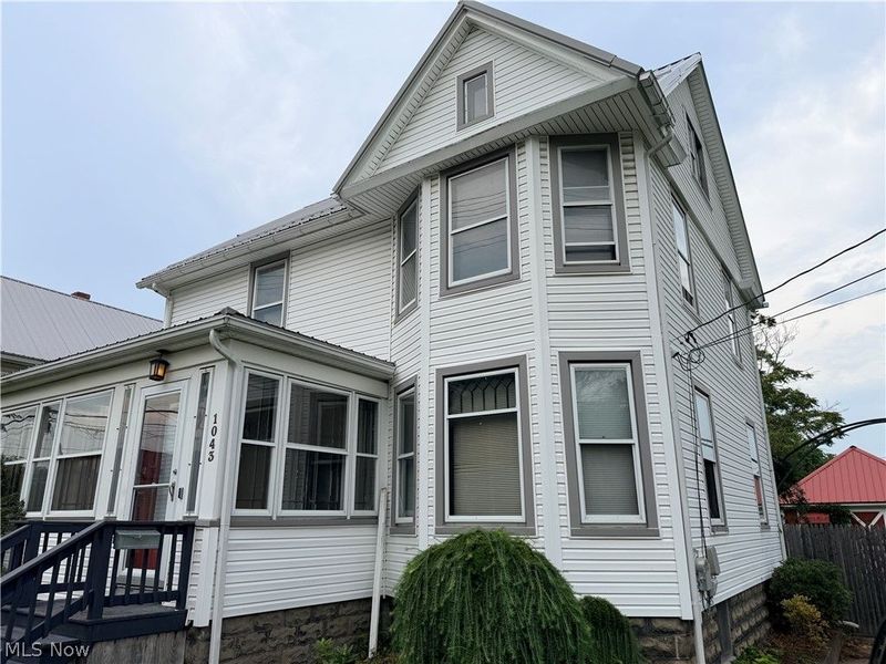 1043 W 50th Street, Ashtabula, OH 44004 Photo 2