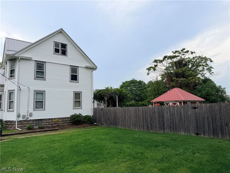 1043 W 50th Street, Ashtabula, OH 44004 Photo 3