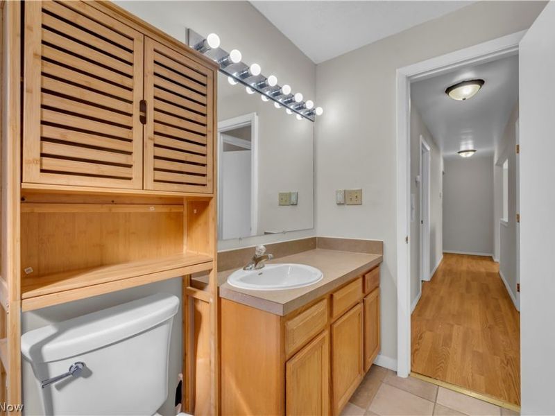 77 Solon Road, Unit 1/DN, Bedford, OH 44146 Photo 18