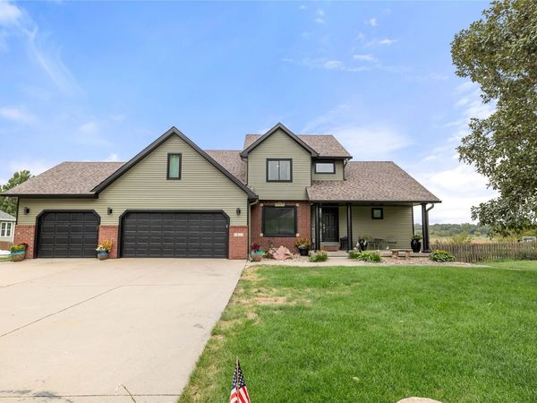 1520 S 5th Street, Carlisle, IA 50047
