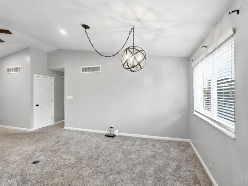 6821 Rackview Road, Green Township, OH 45248 Photo 15