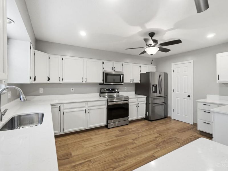 6821 Rackview Road, Green Township, OH 45248 Photo 17