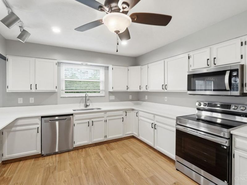 6821 Rackview Road, Green Township, OH 45248 Photo 19
