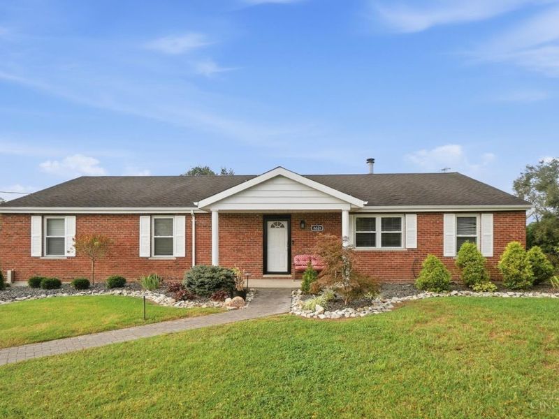 6821 Rackview Road, Green Township, OH 45248 Photo 2