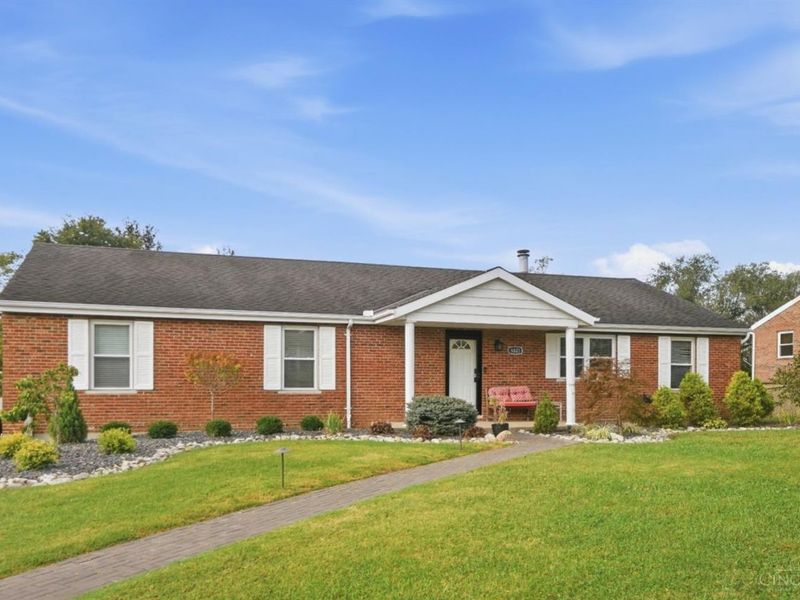 6821 Rackview Road, Green Township, OH 45248 Photo 4