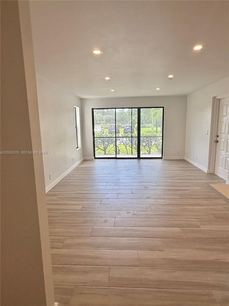 1116 Green Pine Blvd , Unit D1, West Palm Beach, FL 33409 Photo